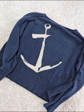 Skull Cashmere *Navy Off-the-Shoulder Sweater w/Cream Anchor*